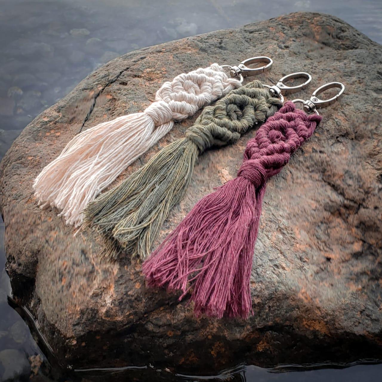 LLAVEROS MACRAME
